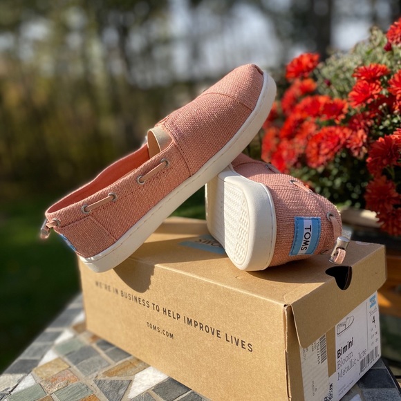 Toms Bimini Slip-On Flat (Big Girl) - Picture 7 of 8